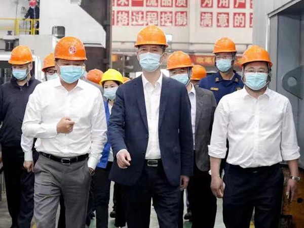 市政府黨組成員、新區黨工委副書記錢洪文蒞臨我司考察指導.jpg 市政府黨組成員、新區黨工委副書記錢洪文蒞臨我司考察指導.jpg
